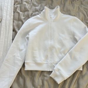 Aritzia Tna cropped bomber jacket sweatshirt in white Sz L